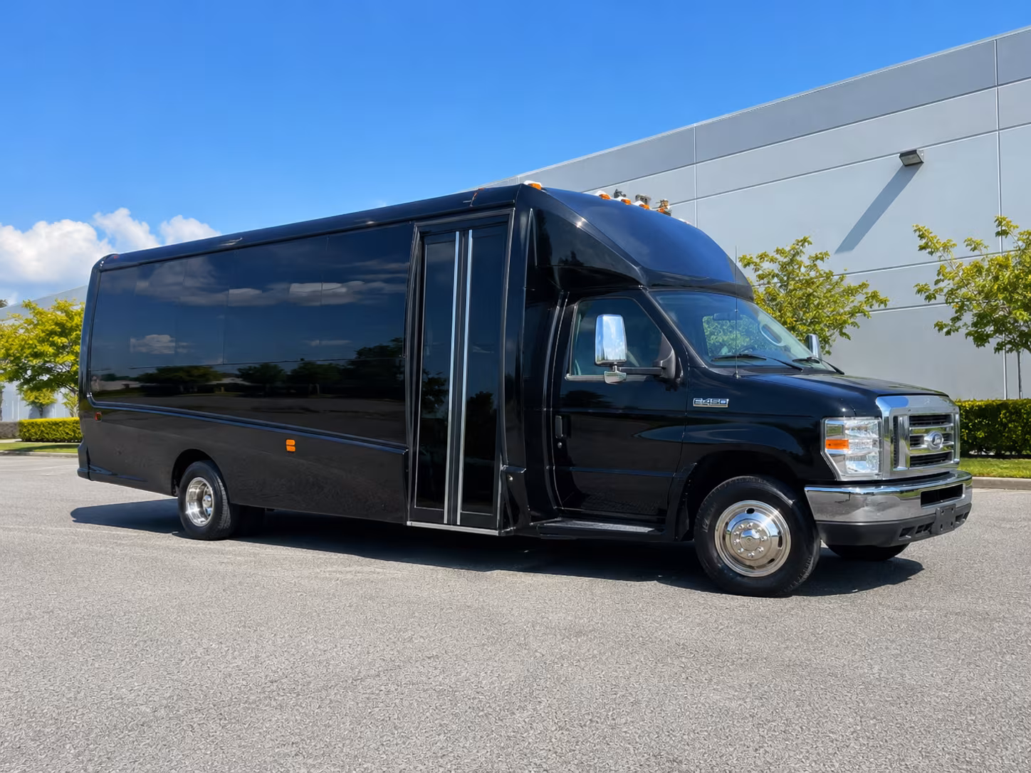 airport shuttle buses for weddings reunions and group getaways in st george