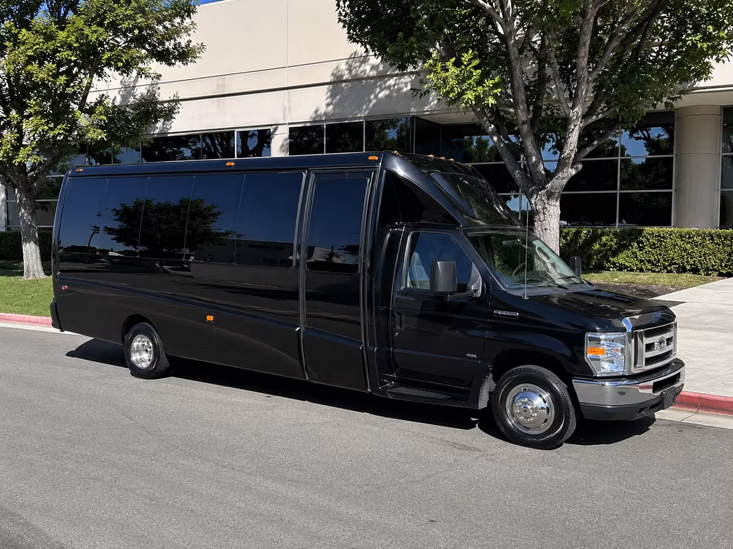 bus rentals for corporate golf outings and incentive events in st george